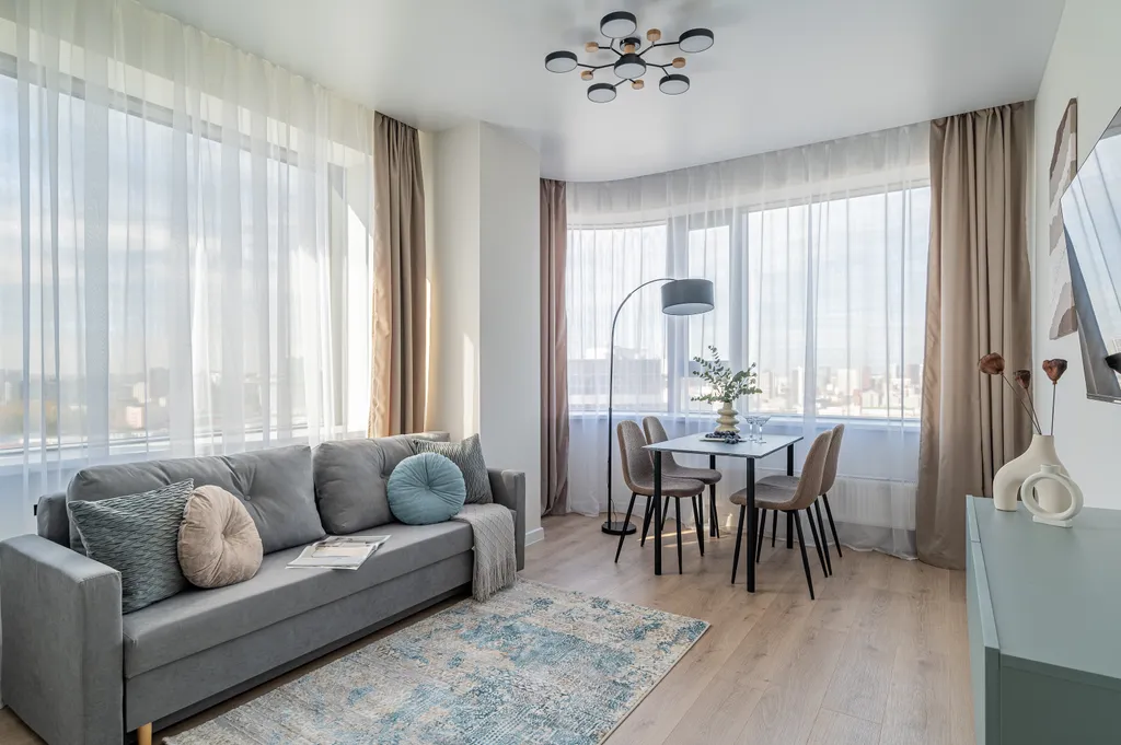 Просторная видовая квартира бизнес-класса в центре