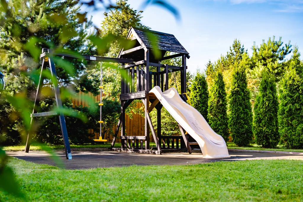 Уютные апартаменты 80 м² c 3-мя спальнями и камином в деревянном доме