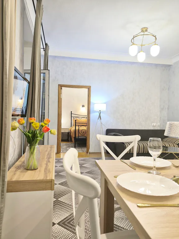 Квартира Квартира Супер центр! Очаровательная двушечка с балконом:) — Минск