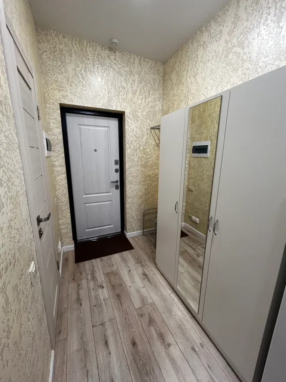 Уютная студия с видом на лес