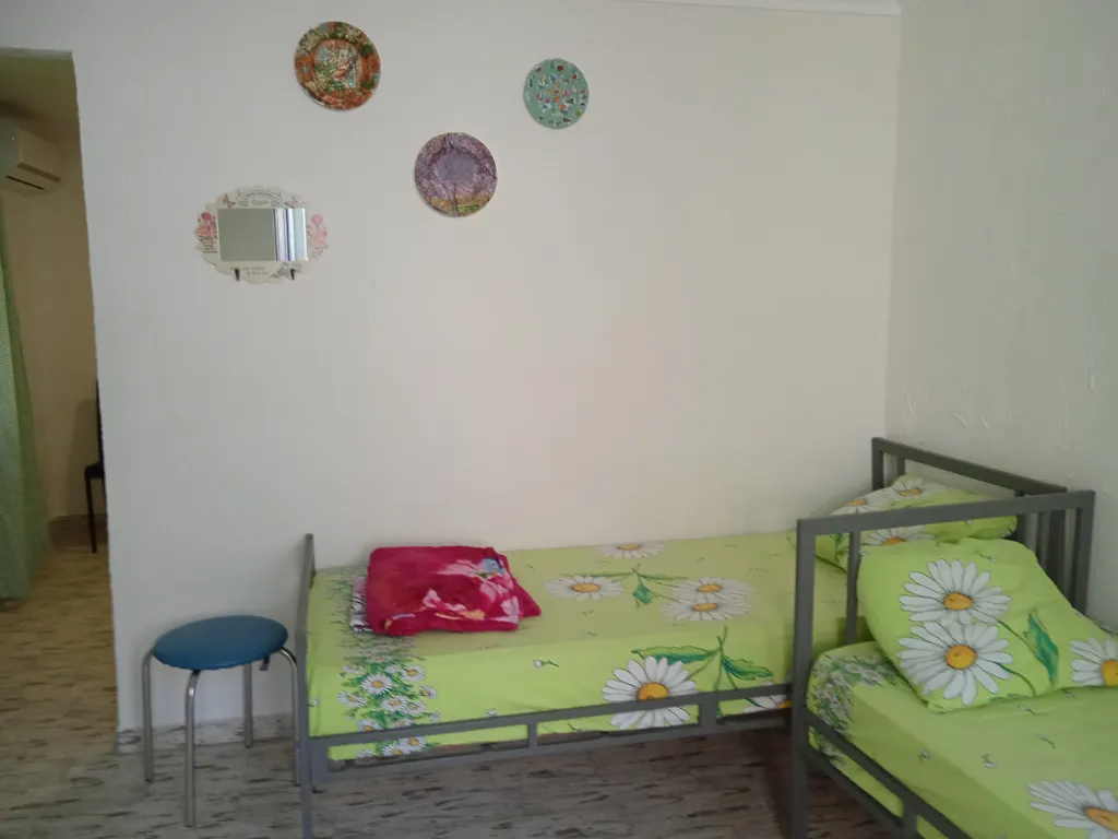 Коттедж Отдельный домик с внутренним двориком — аренда посуточно в Береговое (Феодосия)