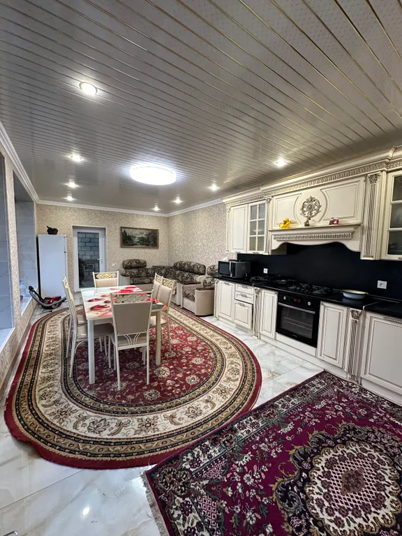 Уютная дача на берегу моря