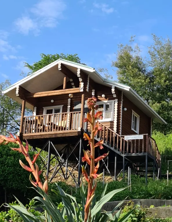 Коттедж на озере