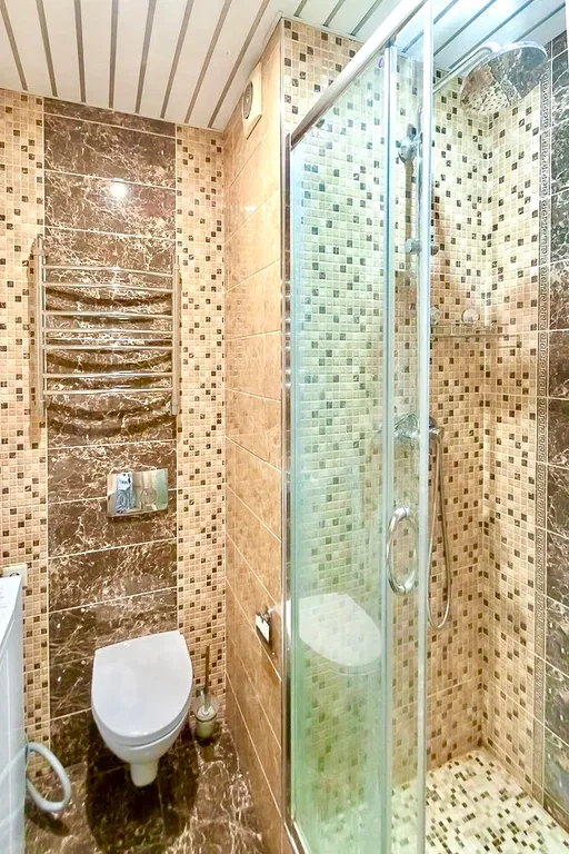 Уютная студия с большой лоджией в доме бизнес-класса