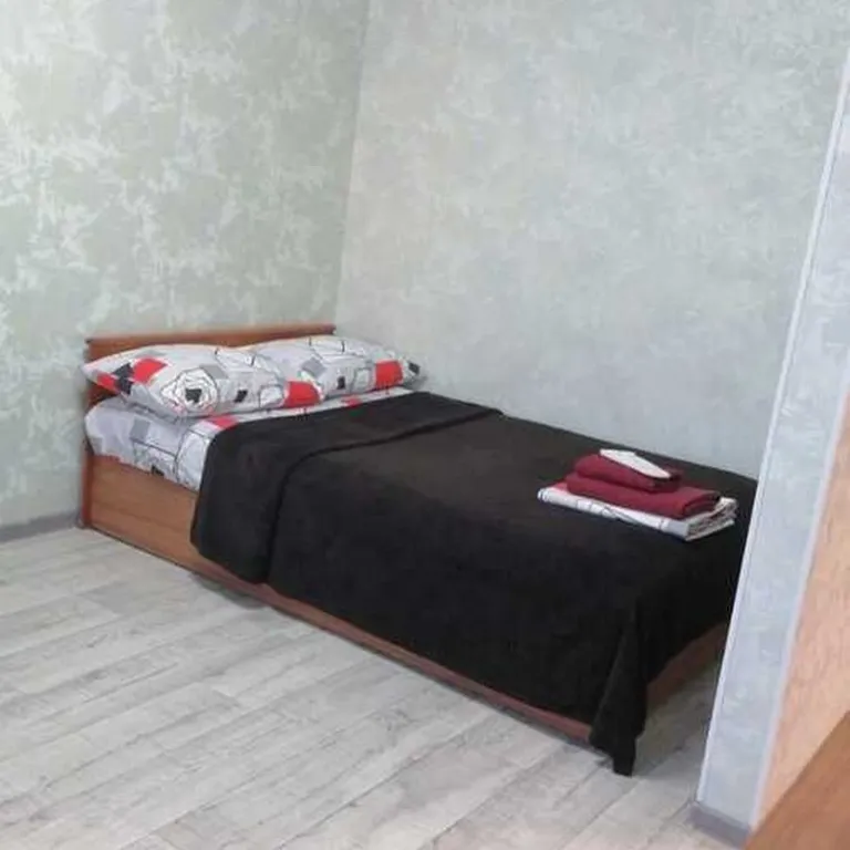 Сдаётся посуточно небольшая 1 комнатная квартира — аренда посуточно в Мирный