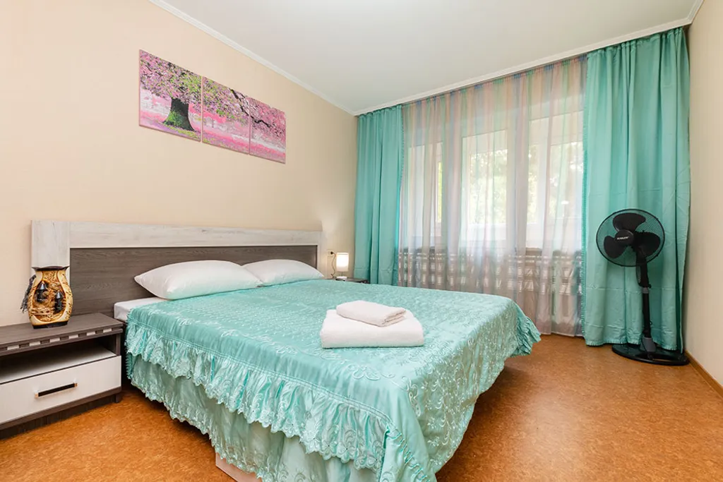 Комфортная квартира с кондиционером, ТРЦ Москва, станция метро Москва — аренда посуточно в Алматы