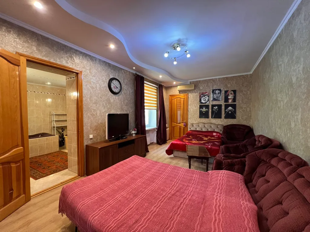 "Комфорт"с деревянной террасой