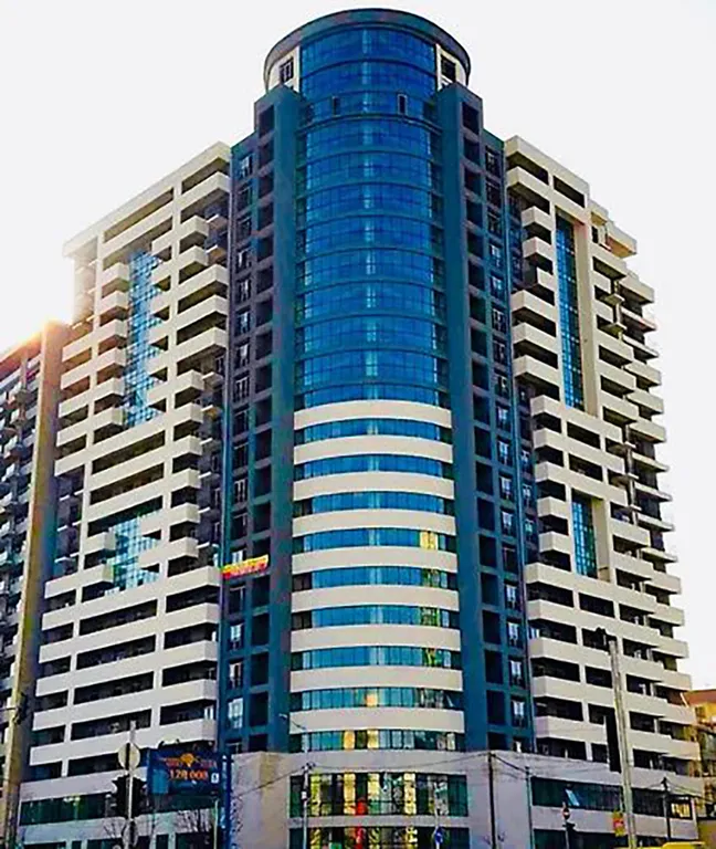 Комфортная квартира с балконом в центре Тбилиси