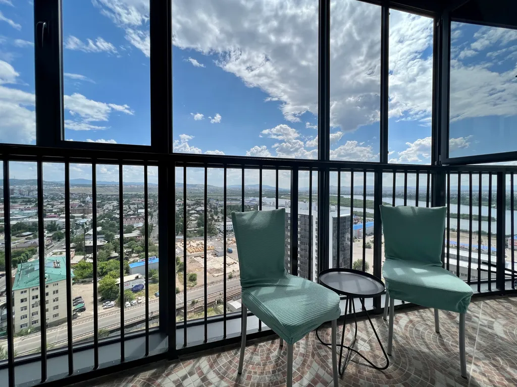 Студия 17 этаж с видом на город, не берем оплату за финальную уборку