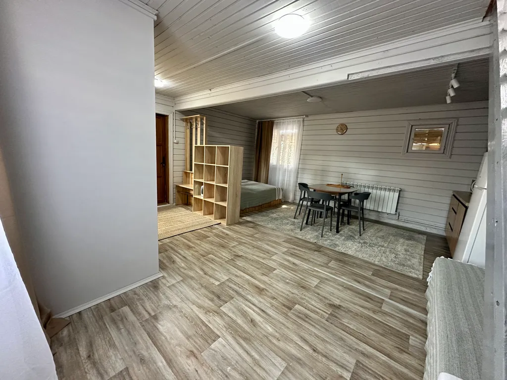 Частный дом на семью