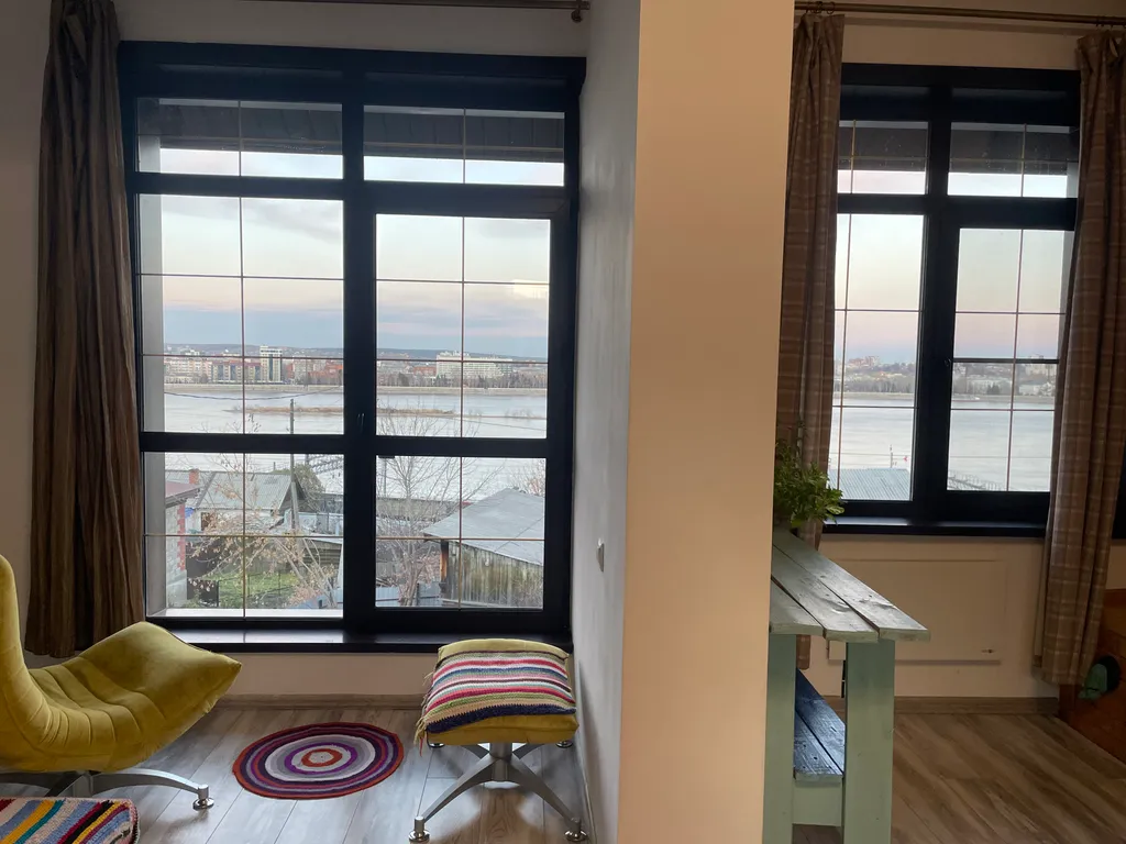 Дом с красивым видом на Ангару