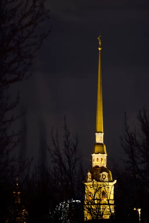 Роскошная квартира с балконом и парковкой рядом с Петропавловкой