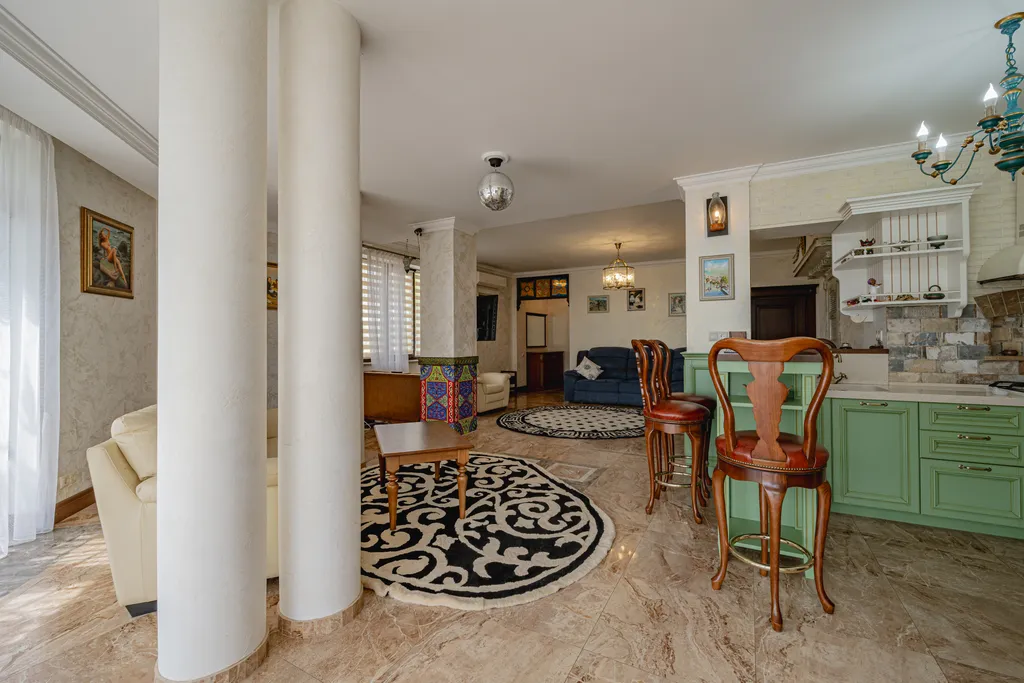 Красивый дом Азазель с сауной и с видом на море и горы