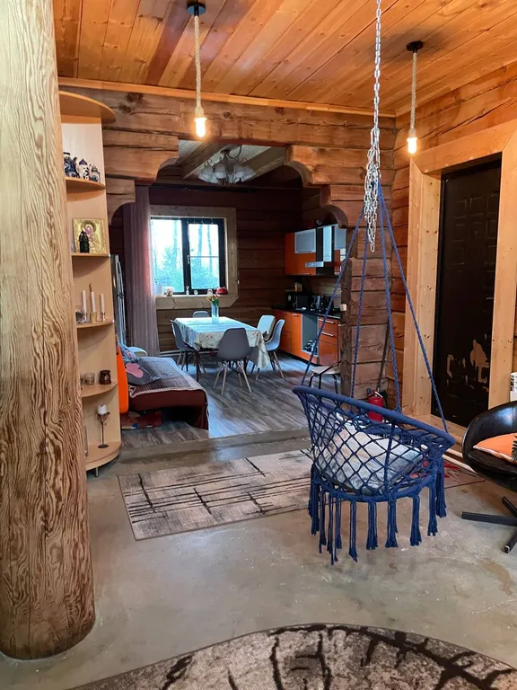 Атмосферный уютный экокоттедж из кедра с прудом