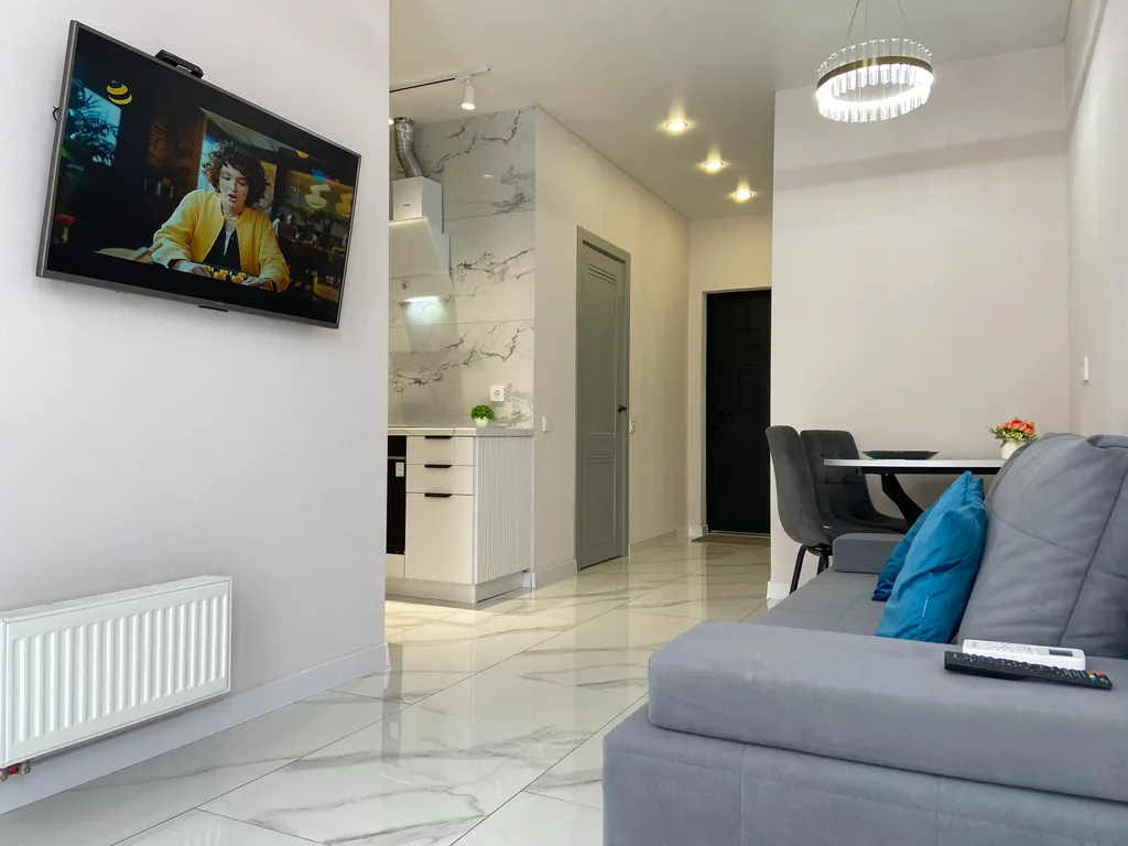 Новая квартира с панорамными окнами в Центральном районе (Глобус, СВУ)