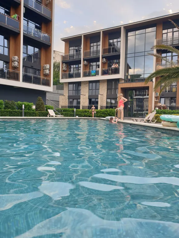 Апартаменты рядом с морем и 2 бассейнами, закрытая территория