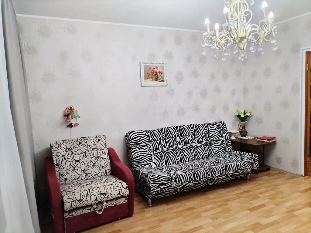 Просторная квартира в центральной части города, возле соснового парка — аренда посуточно в Видное