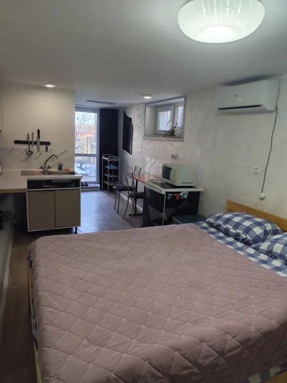 Квартира Квартира Уютная студия рядом с торговыми центрами — Севастополь