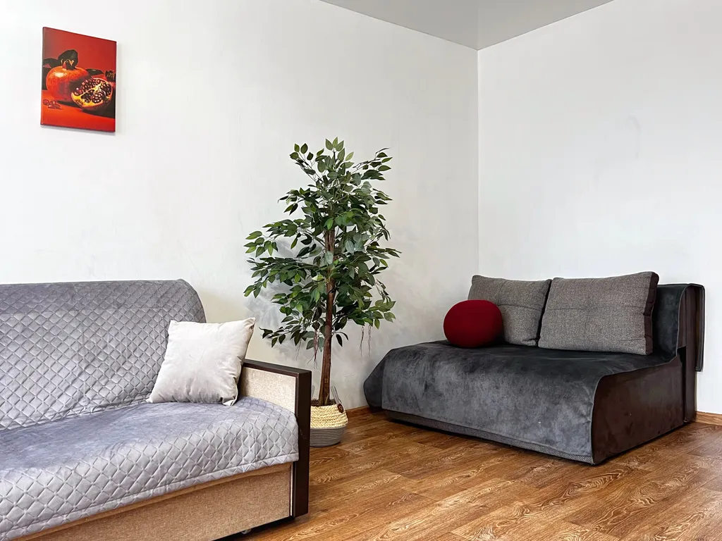 Комфортная двухкомнатная квартира в центре города на пятерых гостей