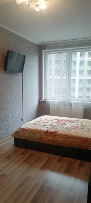 Квартира у метро с подземной парковкой
