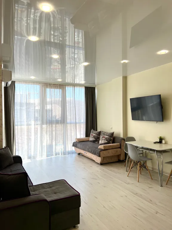 Очень чистая уютная квартира в одном из лучших ЖК города — аренда посуточно в Владивосток