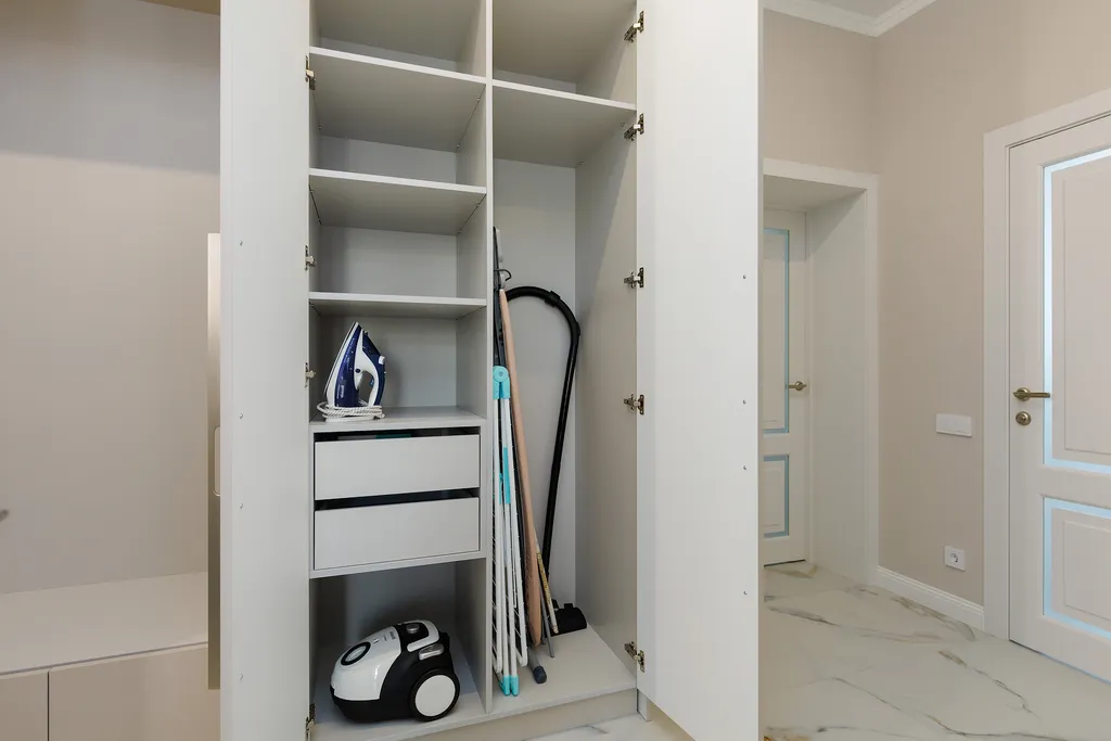 Уютная двухкомнатная квартира с дизайнерским ремонтом возле моря