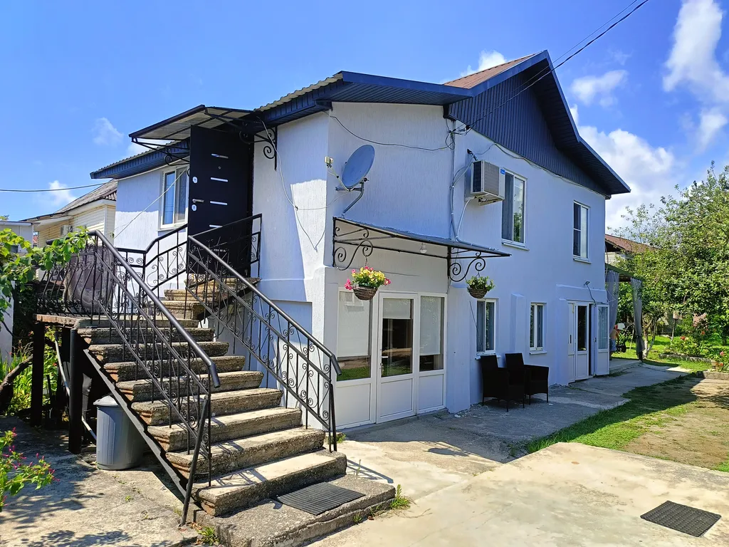 Квартиры, апартаменты — Очамчирская улица, 80