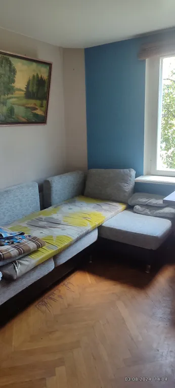 Три места бюджетно