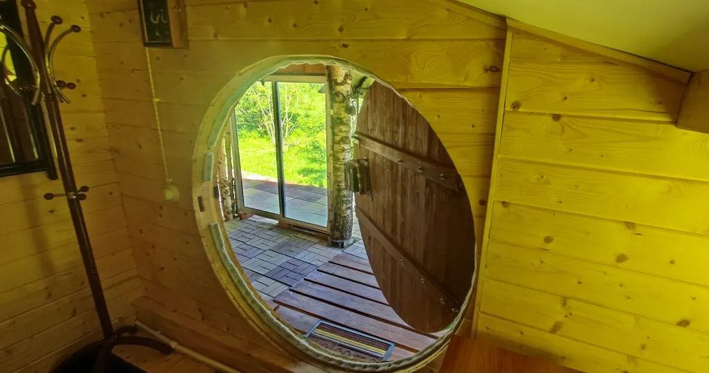 Уютный необычный домик Хоббита, экскурсии на ретроавто, мастер-классы