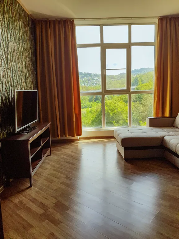 Квартира Уютная квартира недалеко от центра города с видом на горы и лес — Раздольное