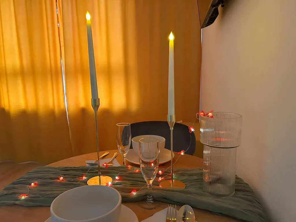 Современная евродушка у военной части