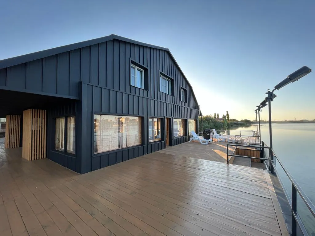 Уютный коттедж у реки — аренда посуточно в Астрахань