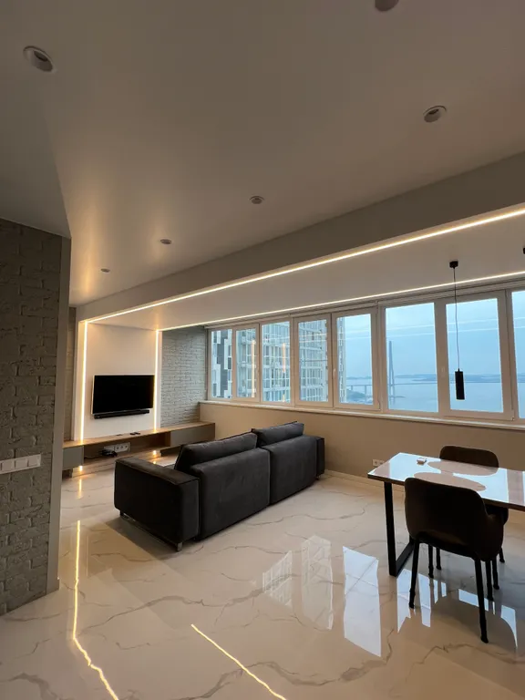 Апартамент с дизайнерским ремонтом с роскошным видом на Русский мост