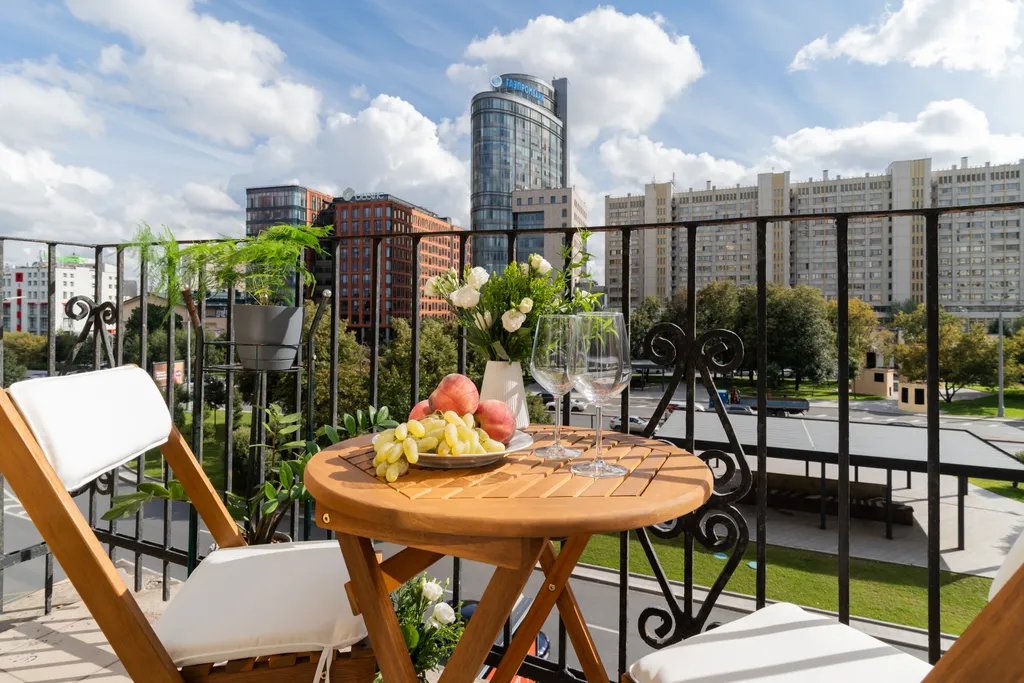 Квартира Эстетичные апартаменты с французским балконом у Садового — Москва