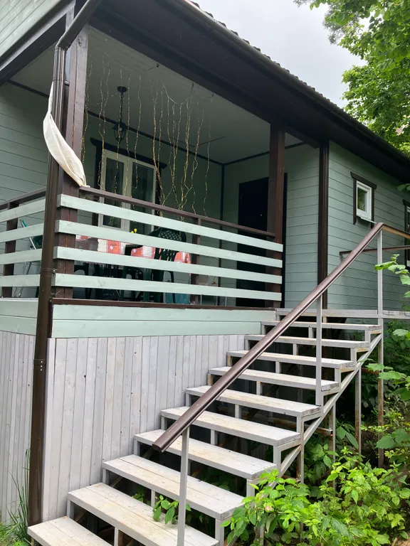 Уютный теплый дом в живописном месте