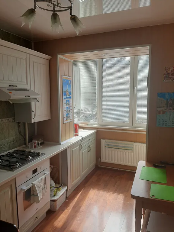 Уютная отдельная комната с балконом в районе автовокзала города Алушты