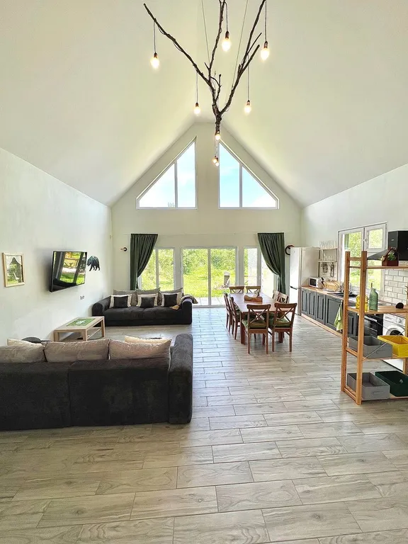 Коттедж Красивый теплый дом с баней в тихой деревне — аренда посуточно в Наро-Фоминск