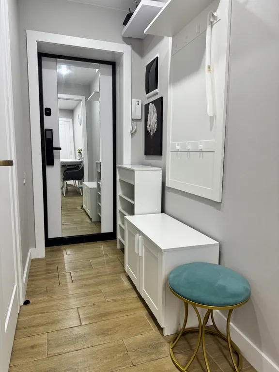 Уютная двухкомнатная квартира у моря, в центре города