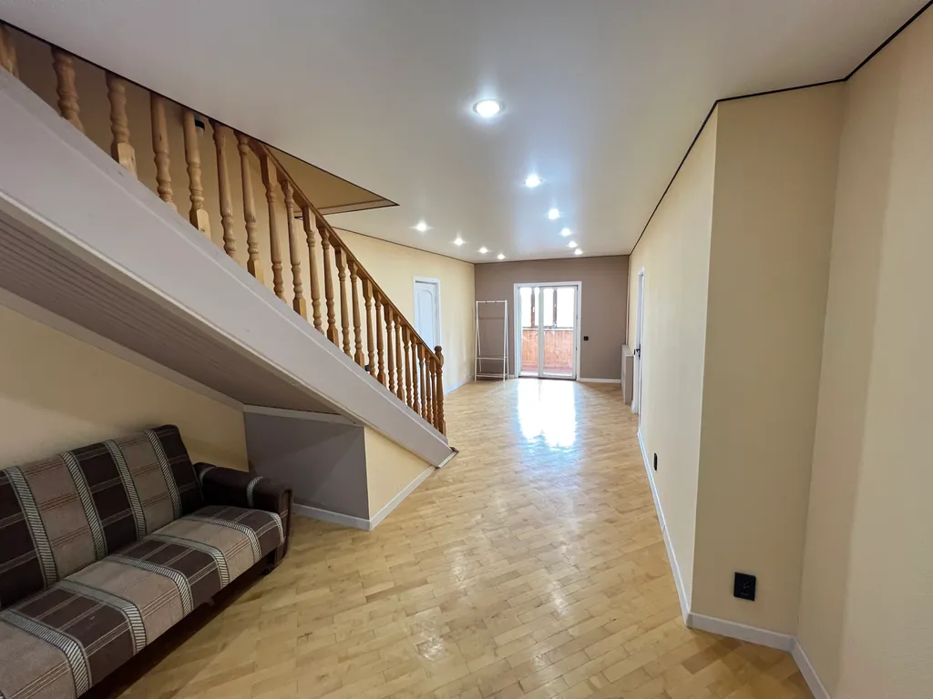 Дом с баней, бильярдом и бассейном в Подмосковье