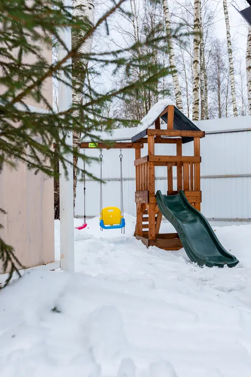 Коттедж Уютный дом с баней и чаном в лесном участке у берега водохранилища — Логиново