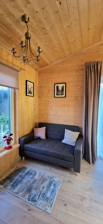 Дом Бархат с горячей купелью и панорамным видом на лесной склон