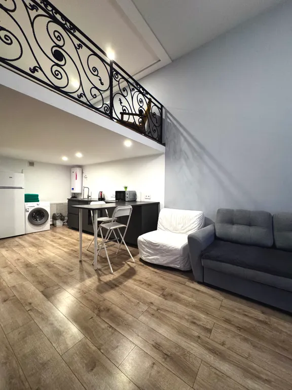 Квартира Квартира Двухуровневая студия в самом центре — Ярославль