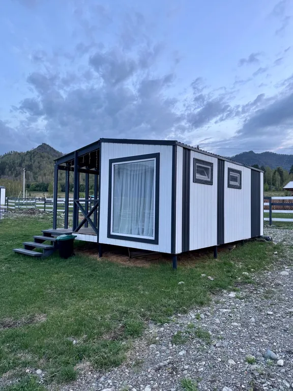 Уютный гостевой домик Шифт №2 с видом на горы