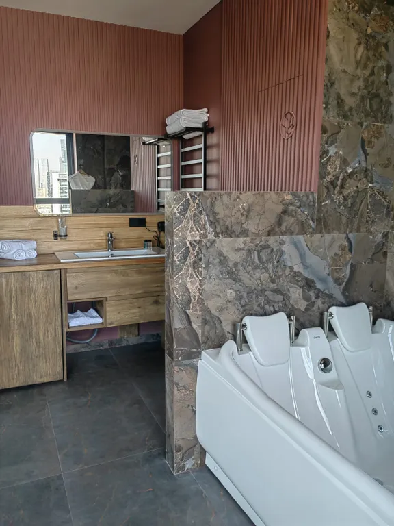 Двухкомнатный представительский люкс с шикарными видами на Парк Победы