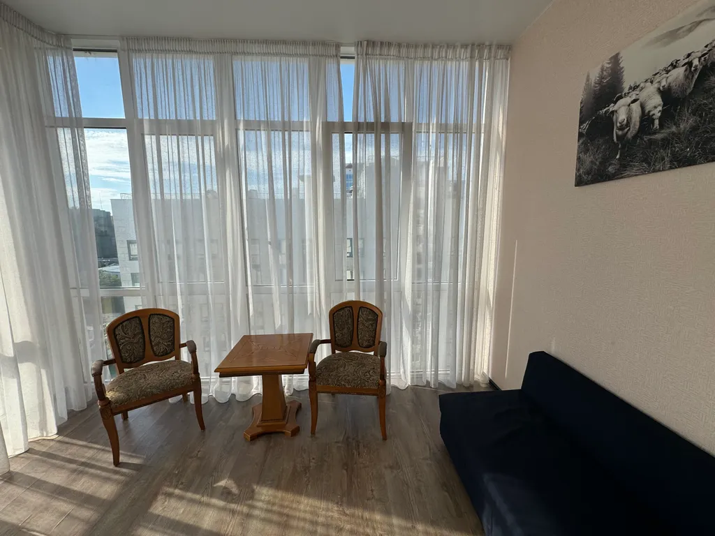 Большая трёхкомнатная квартира в самом центре города с 2 спальнями