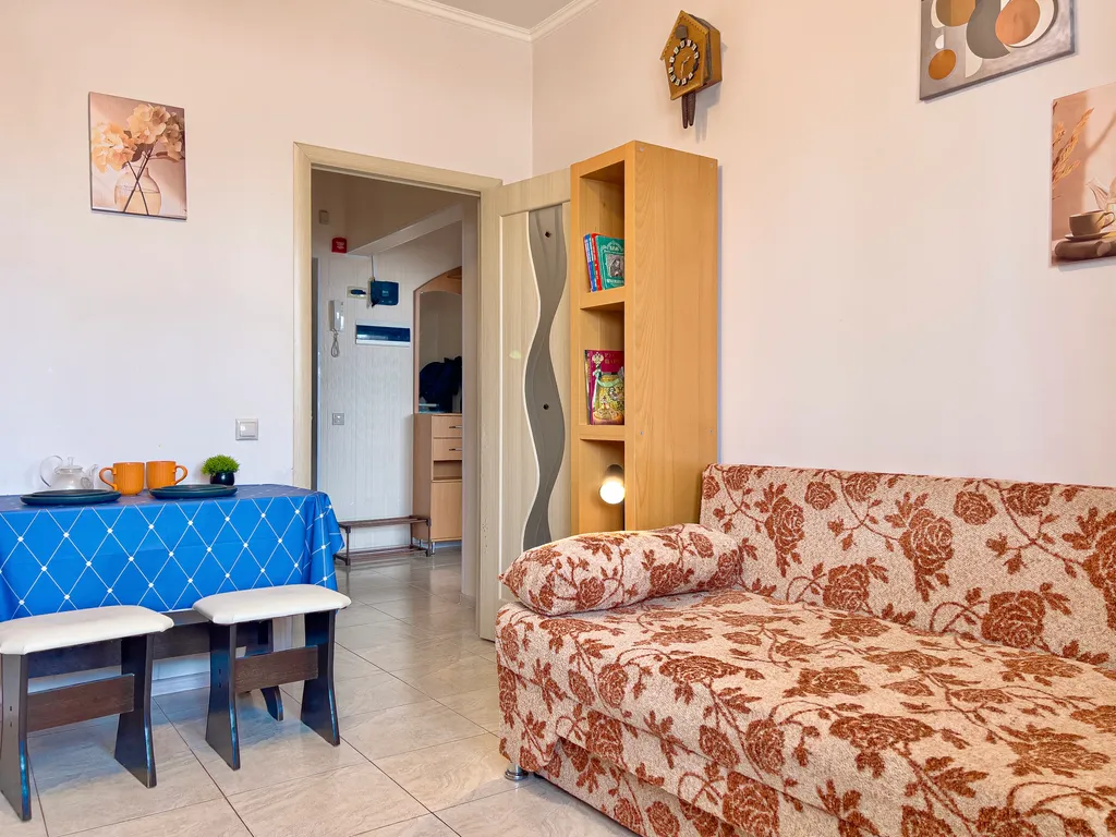 Уютная свежая квартира возле метро Коммунарка !