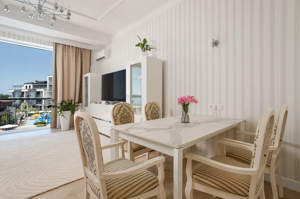 Квартира в вип корпусе, с видом на бассейн и море в ЖК Лазурный берег 2