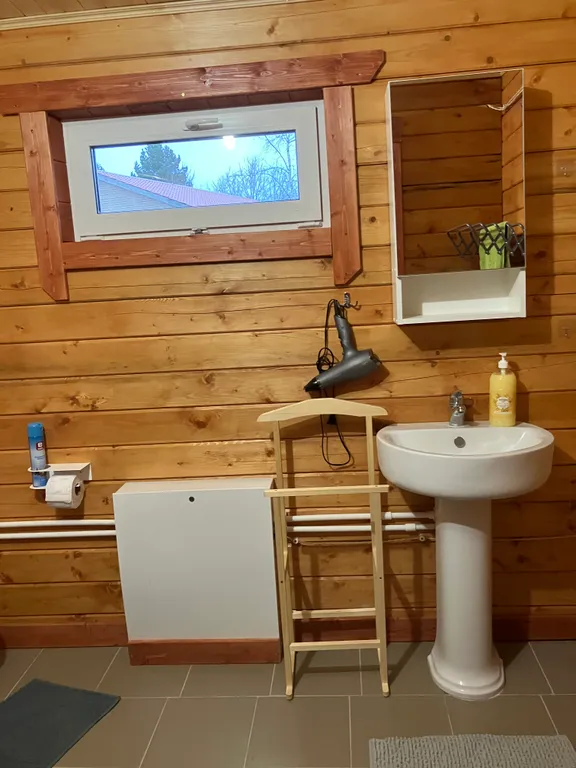 Уютный дом в деревне рядом с рекой Ока