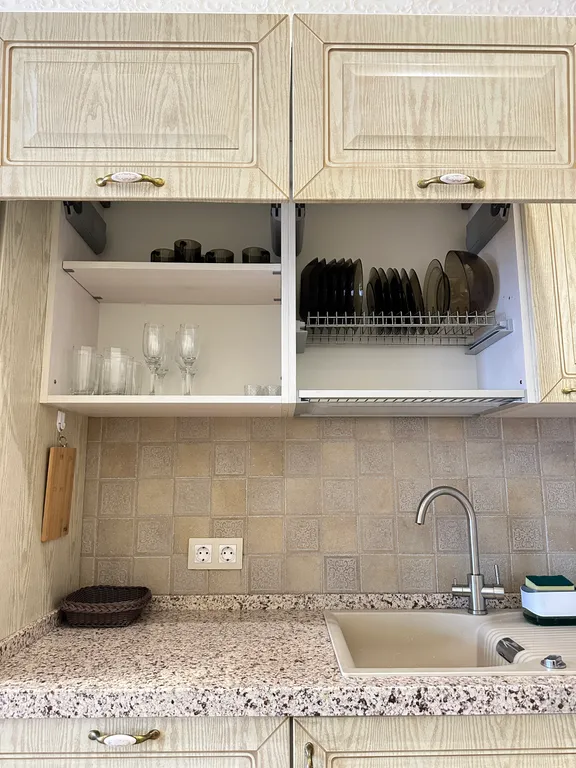 Квартира с кондиционером в пригороде у моря