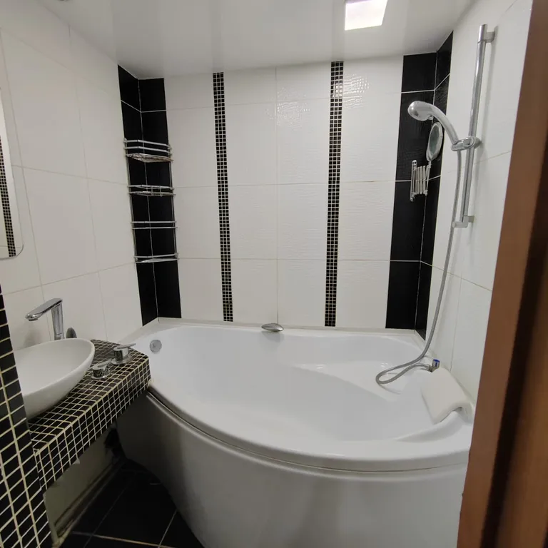 4-комнатная Квартира